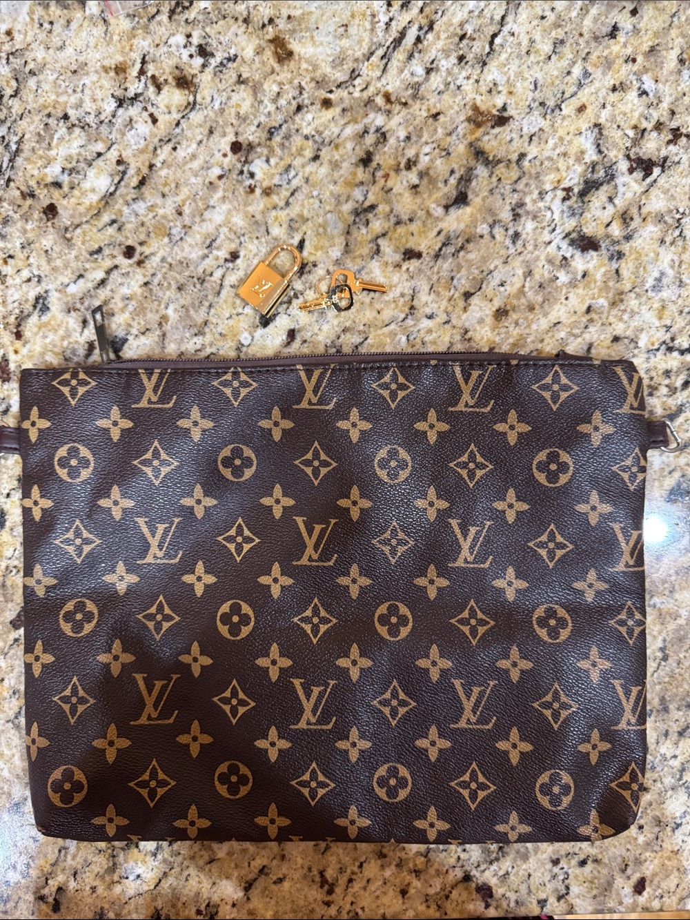 Stuff I Bought Thinking They Were Real, “High Quality “Designer Inspired” - Picture 5 of 7